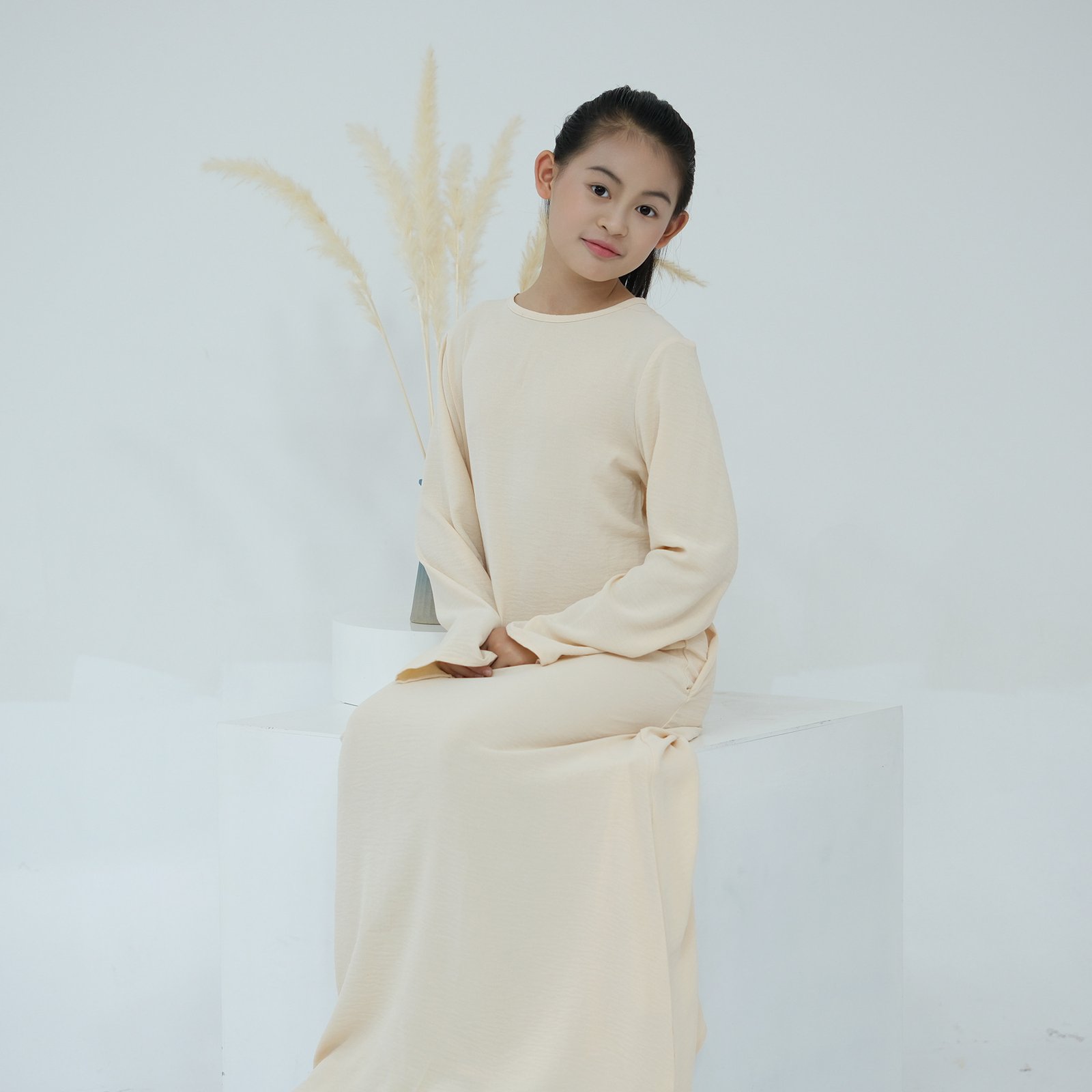 Exquisite Embroidery Tassel Children's Robe Abaya - Image 2
