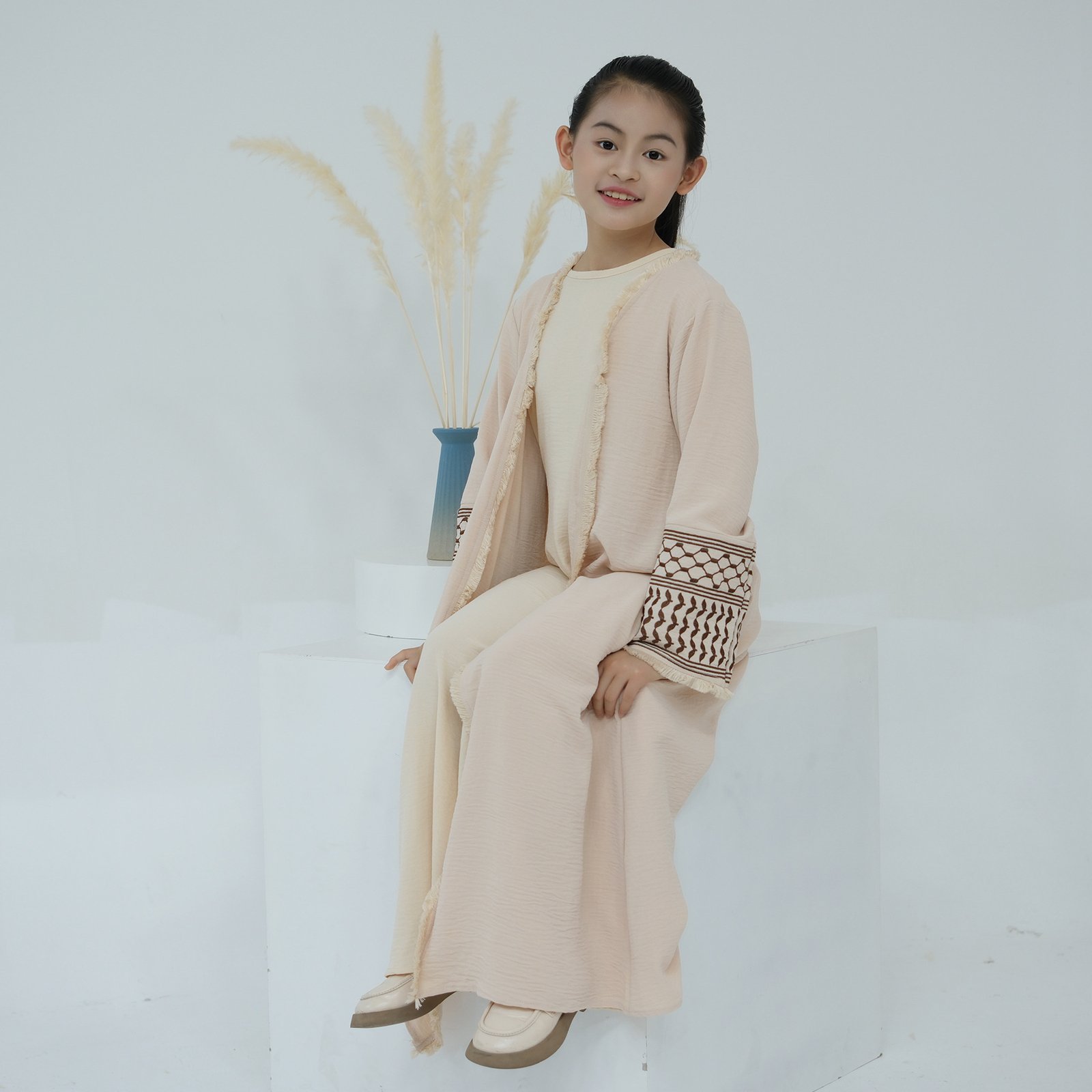 Exquisite Embroidery Tassel Children's Robe Abaya - Image 10