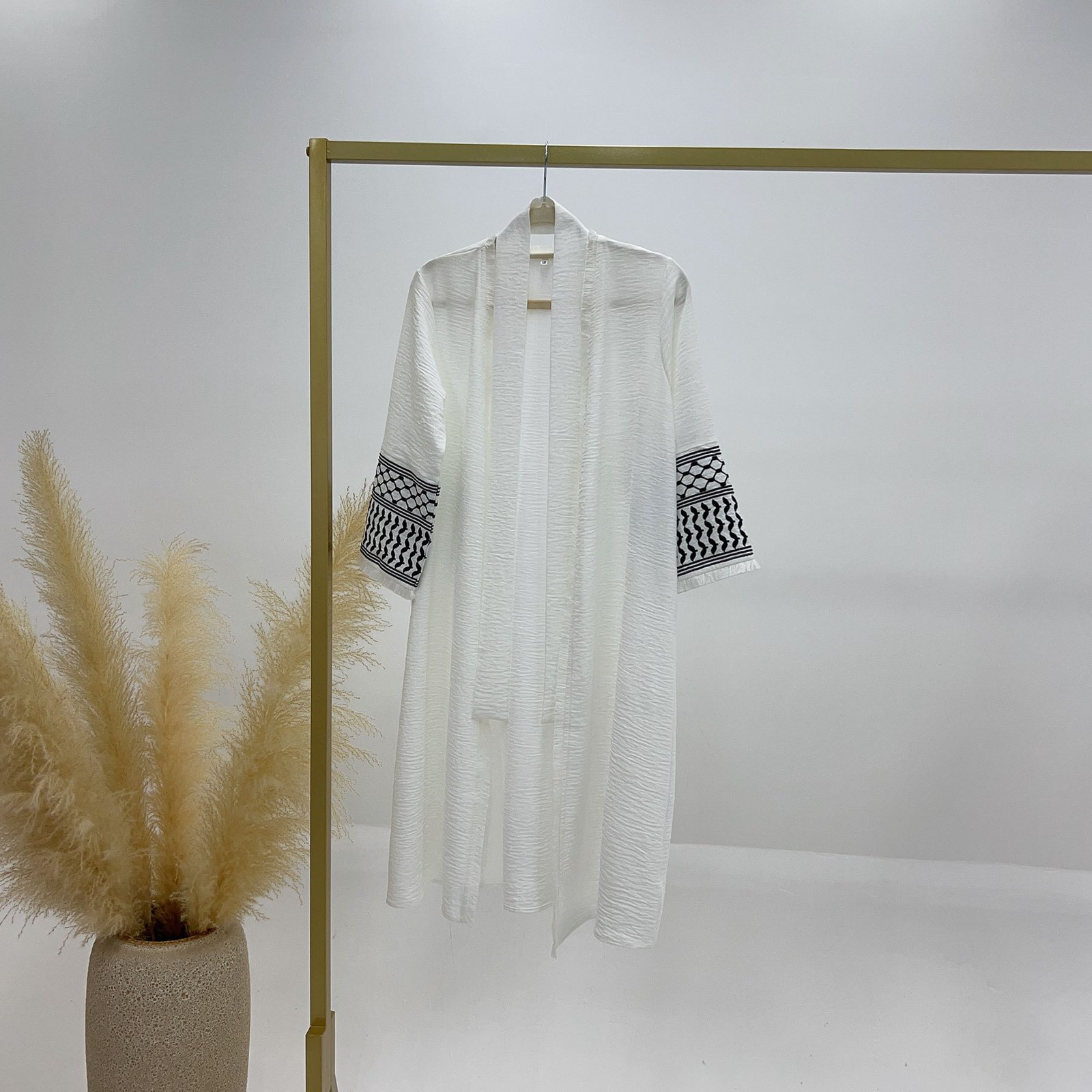 Exquisite Embroidery Tassel Children's Robe Abaya - Image 3